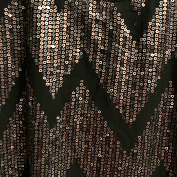 Women’s Large sleeveless sequined top with see thru material. Preloved - Picture 2 of 4